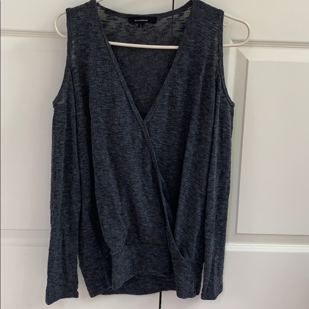 Olivaceous open shoulder long sleeve top gray
